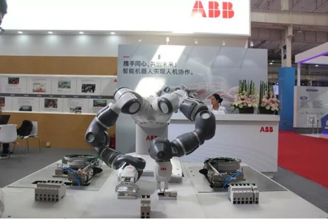 2017全球10大領先協作機器人盤點! 2017全球10大領先協作機器人盤點!